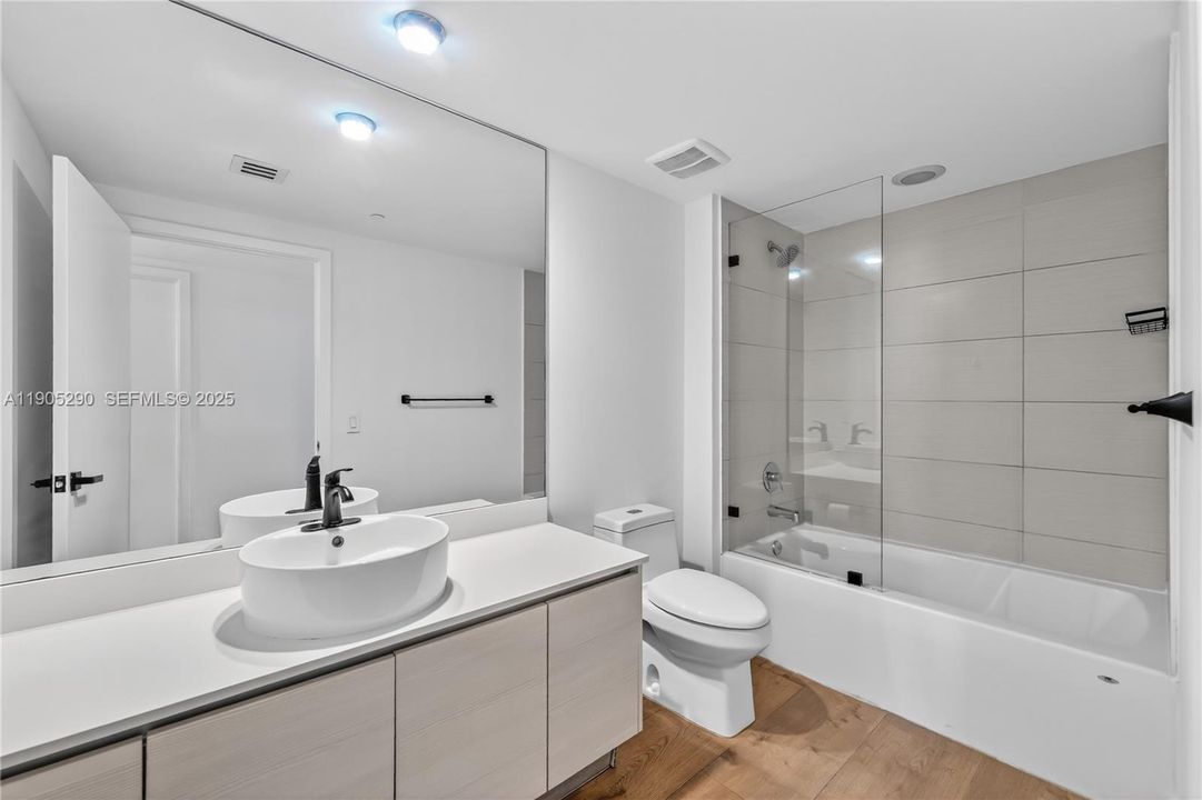 For Rent: $7,800 (3 beds, 2 baths, 1626 Square Feet)