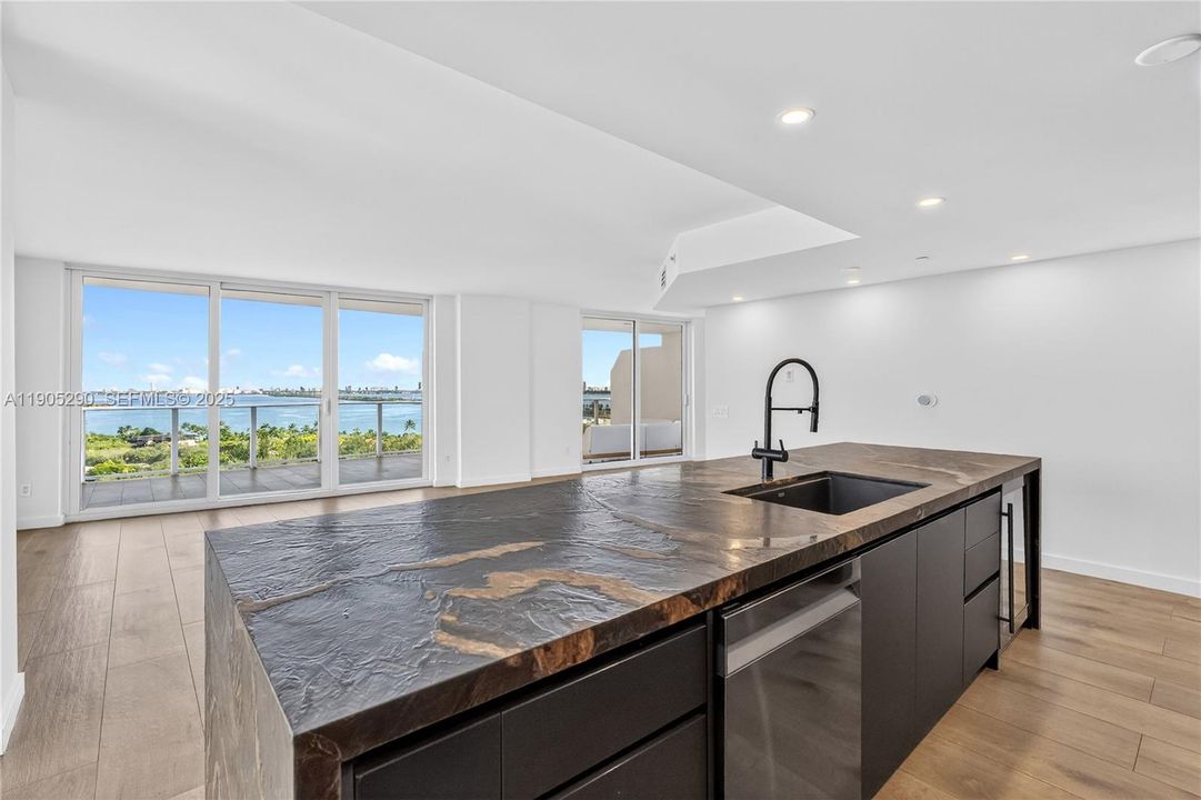 For Rent: $7,800 (3 beds, 2 baths, 1626 Square Feet)