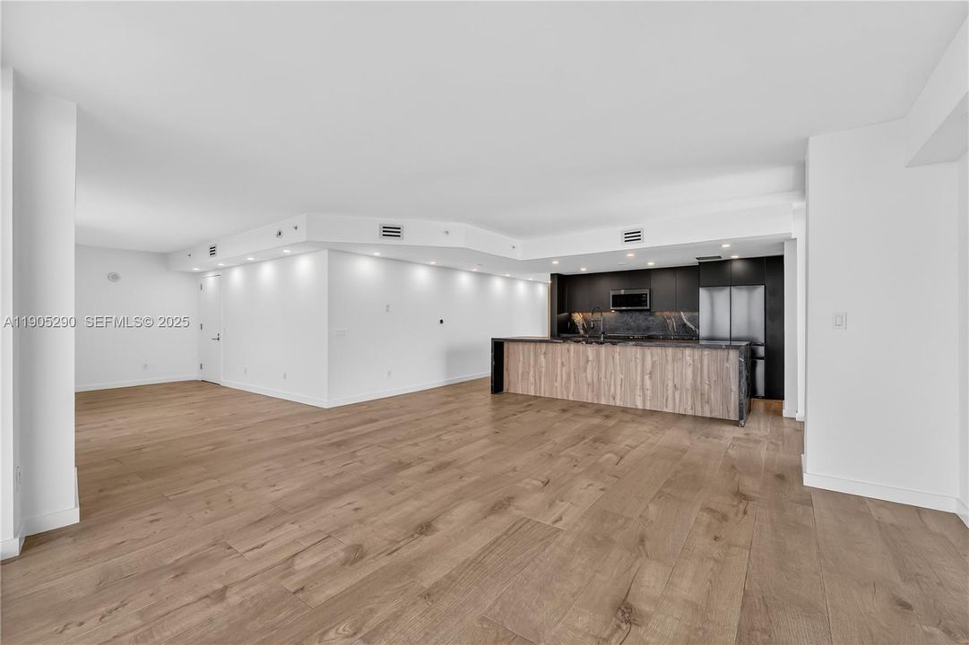 For Rent: $7,800 (3 beds, 2 baths, 1626 Square Feet)