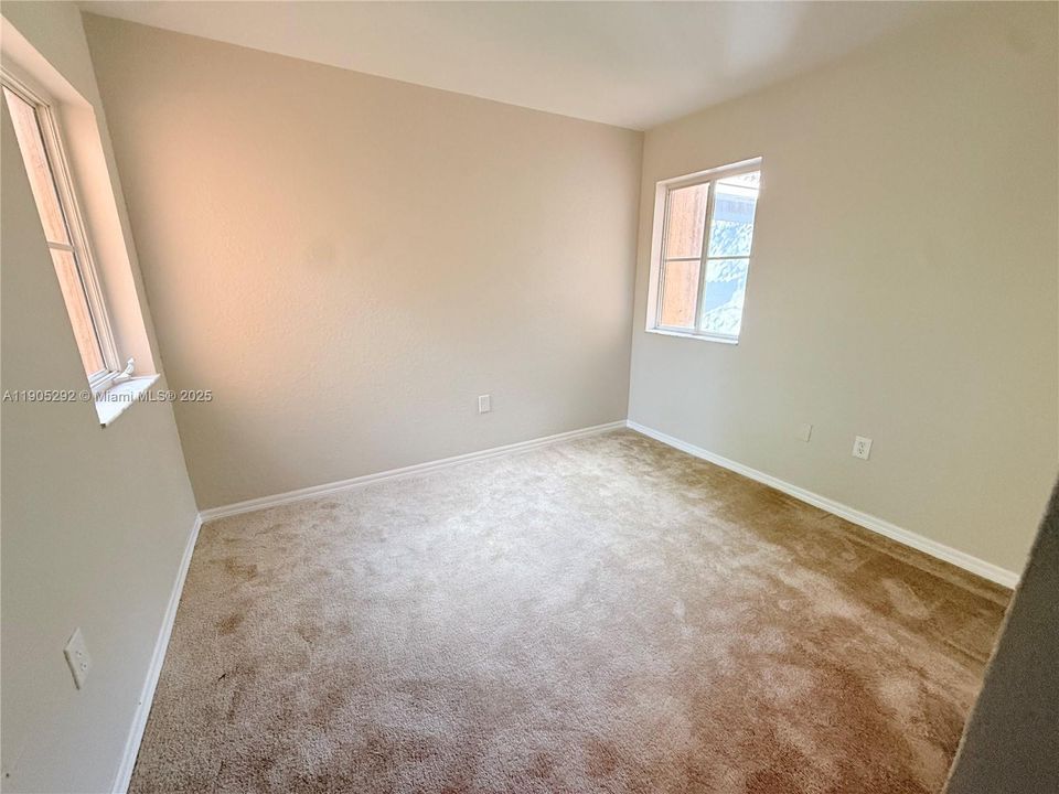 En Renta: $2,500 (3 camas, 2 baños, 1799 Pies cuadrados)