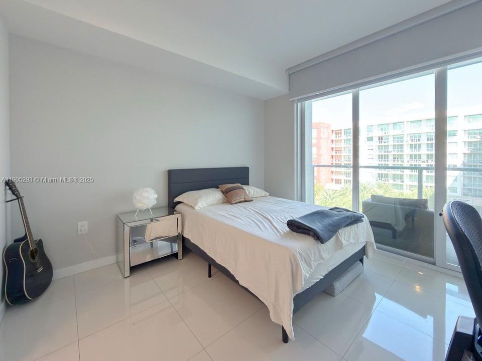 На продажу: $435,000 (2 спален, 2 ванн, 1130 Квадратных фут)