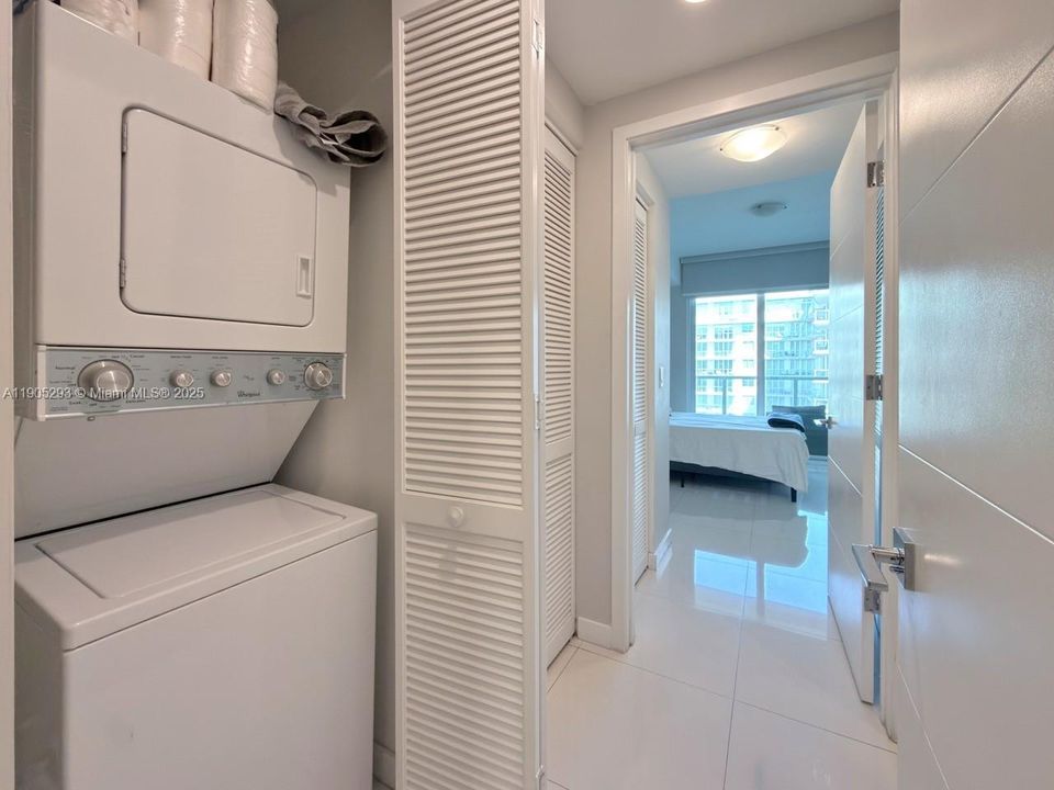 На продажу: $435,000 (2 спален, 2 ванн, 1130 Квадратных фут)