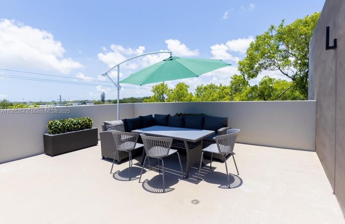 Recently Rented: $5,000 (4 beds, 3 baths, 2319 Square Feet)