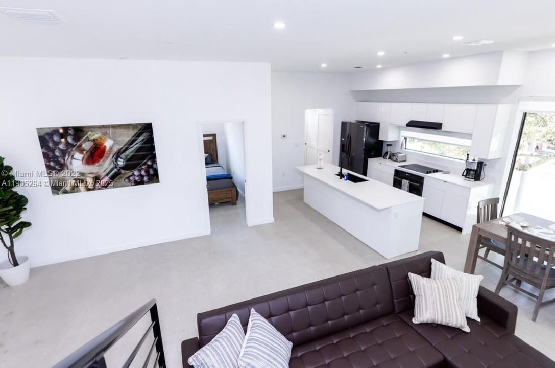 Recently Rented: $5,000 (4 beds, 3 baths, 2319 Square Feet)