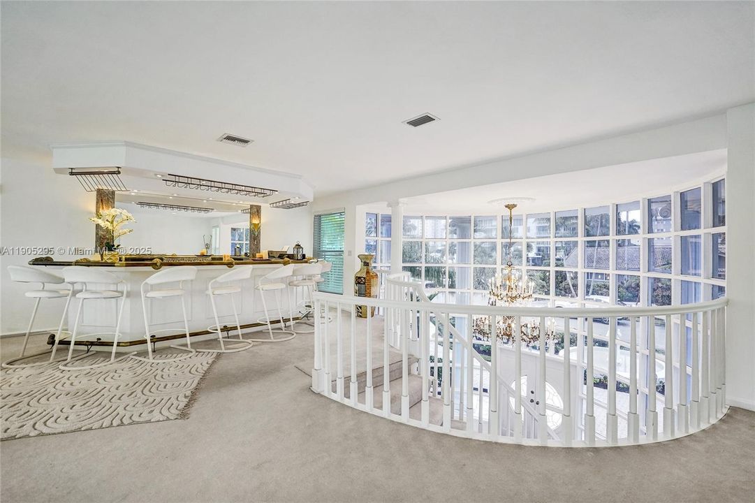 For Rent: $16,500 (5 beds, 3 baths, 5207 Square Feet)