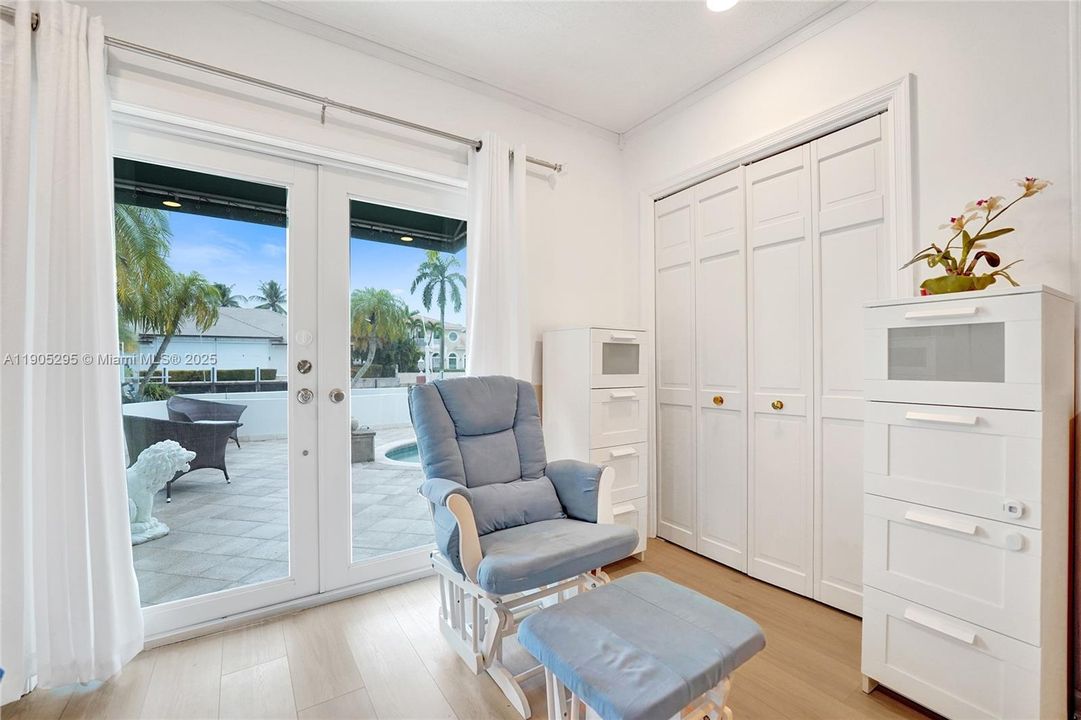 For Rent: $16,500 (5 beds, 3 baths, 5207 Square Feet)