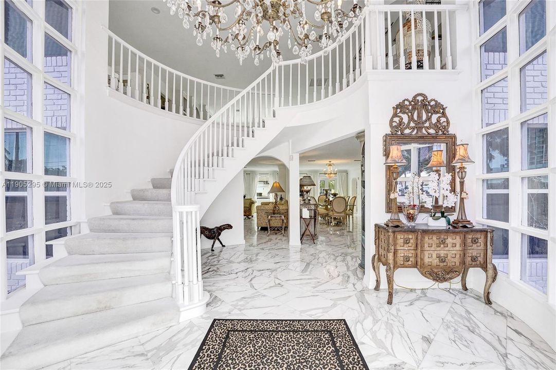 For Rent: $16,500 (5 beds, 3 baths, 5207 Square Feet)