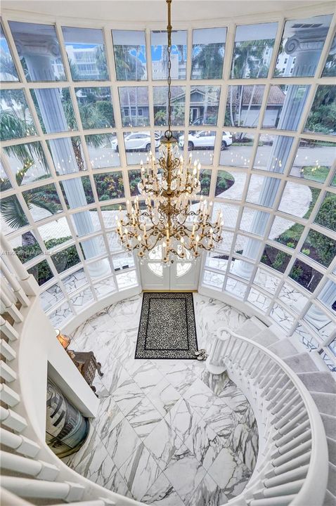 For Rent: $16,500 (5 beds, 3 baths, 5207 Square Feet)