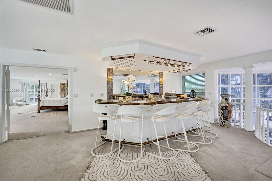 For Rent: $16,500 (5 beds, 3 baths, 5207 Square Feet)