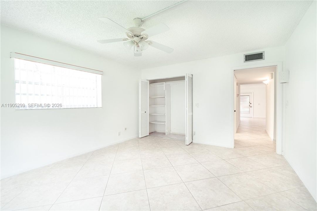 For Sale: $120,000 (2 beds, 2 baths, 907 Square Feet)