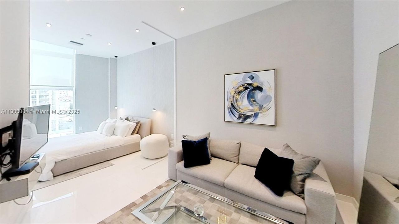 For Rent: $3,275 (0 beds, 1 baths, 528 Square Feet)