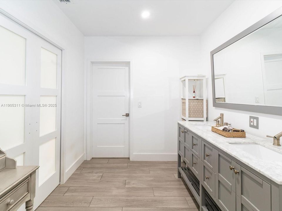 Active With Contract: $1,700,000 (3 beds, 2 baths, 2001 Square Feet)