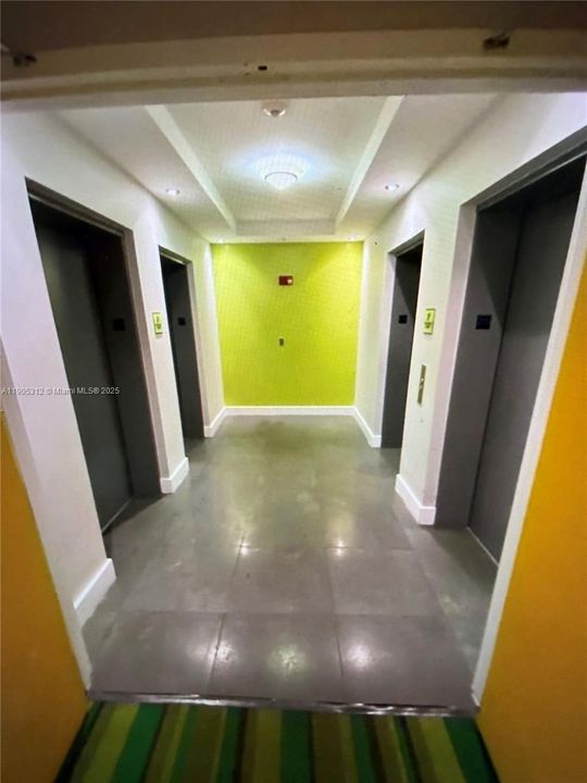 For Rent: $2,250 (1 beds, 1 baths, 651 Square Feet)