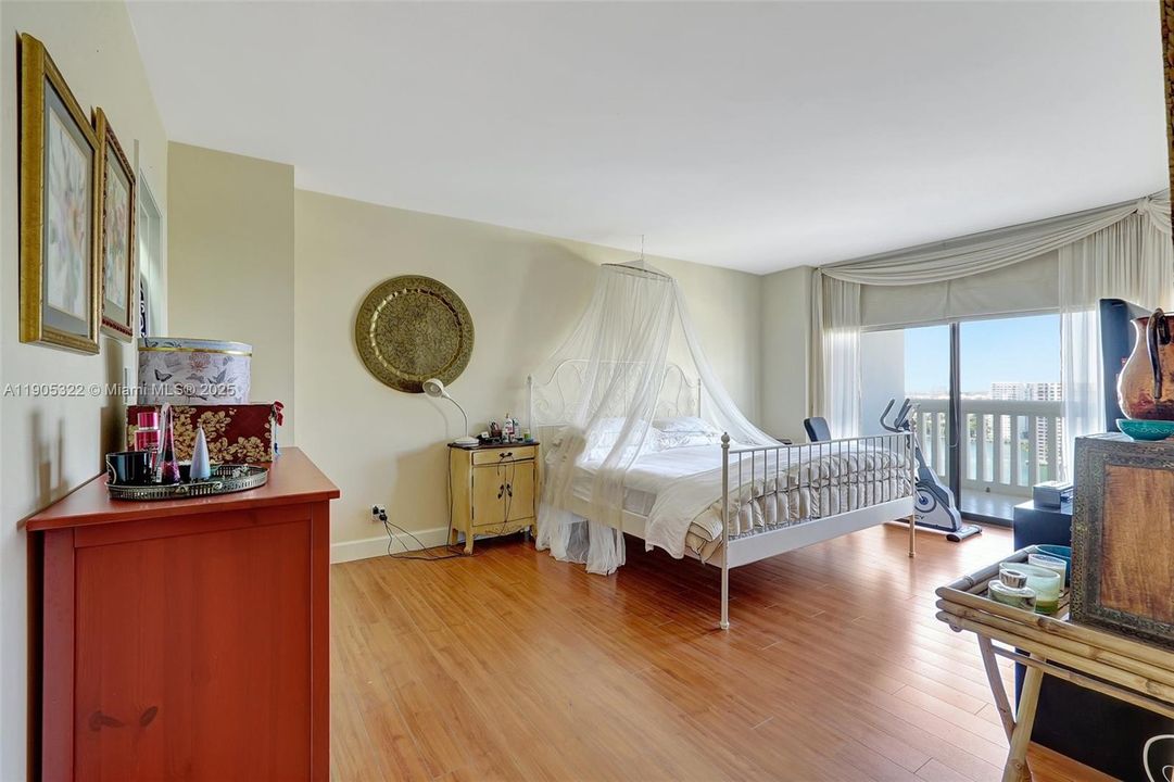 待售: $650,000 (3 贝兹, 2 浴室, 1950 平方英尺)