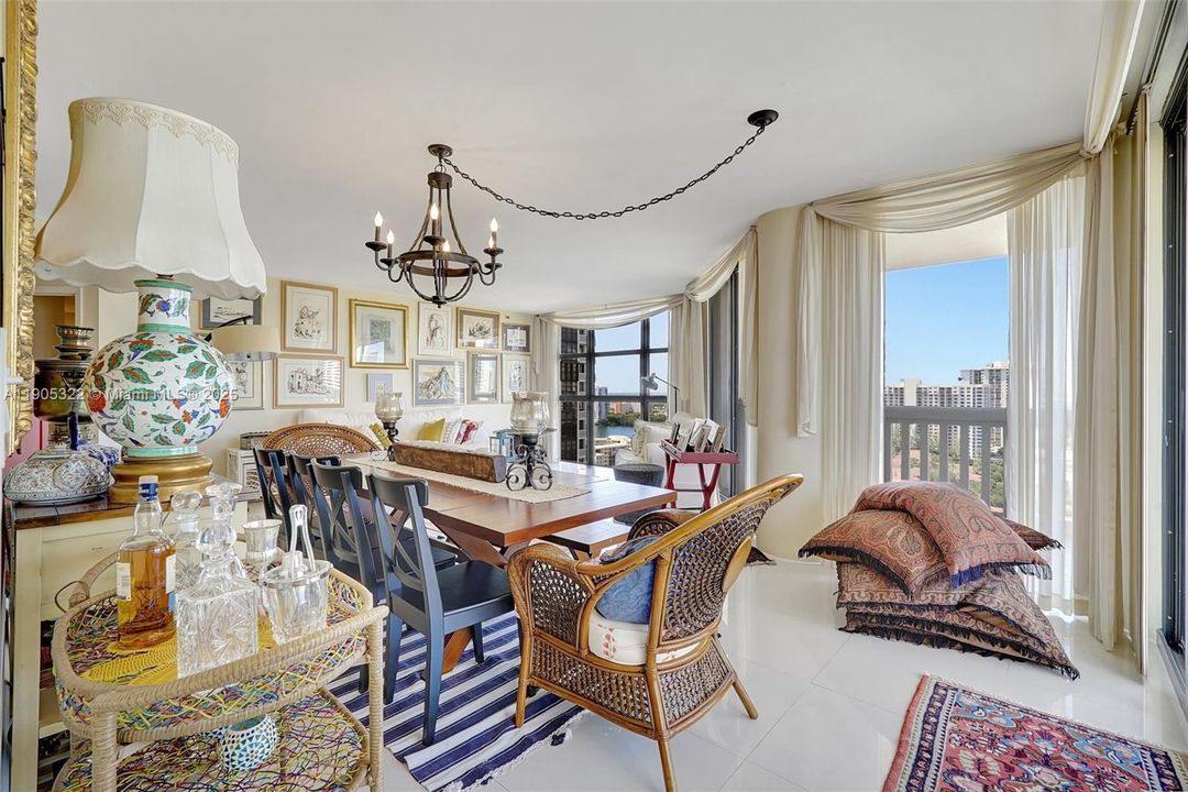 待售: $650,000 (3 贝兹, 2 浴室, 1950 平方英尺)