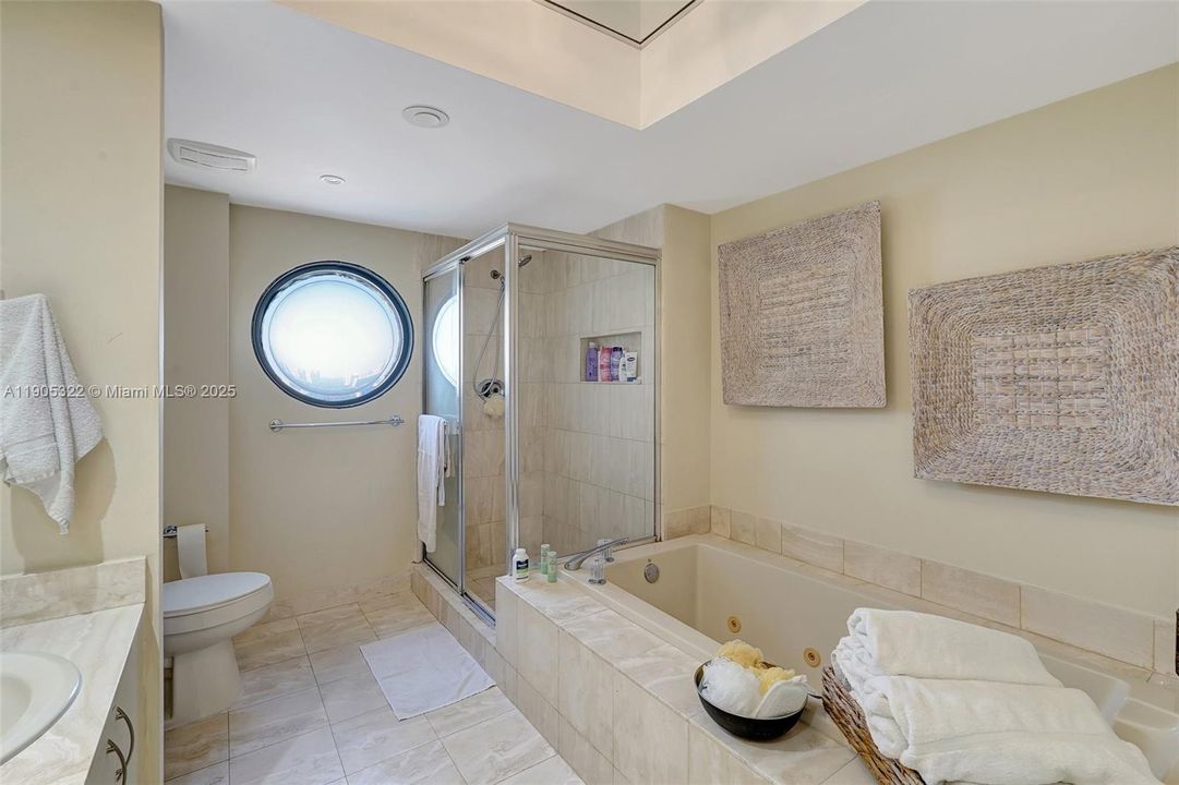 待售: $650,000 (3 贝兹, 2 浴室, 1950 平方英尺)