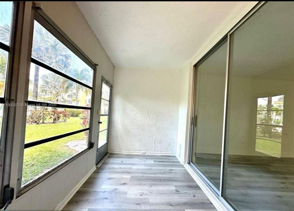 待售: $105,000 (1 贝兹, 1 浴室, 720 平方英尺)