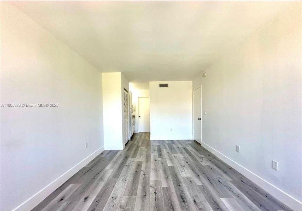 待售: $105,000 (1 贝兹, 1 浴室, 720 平方英尺)