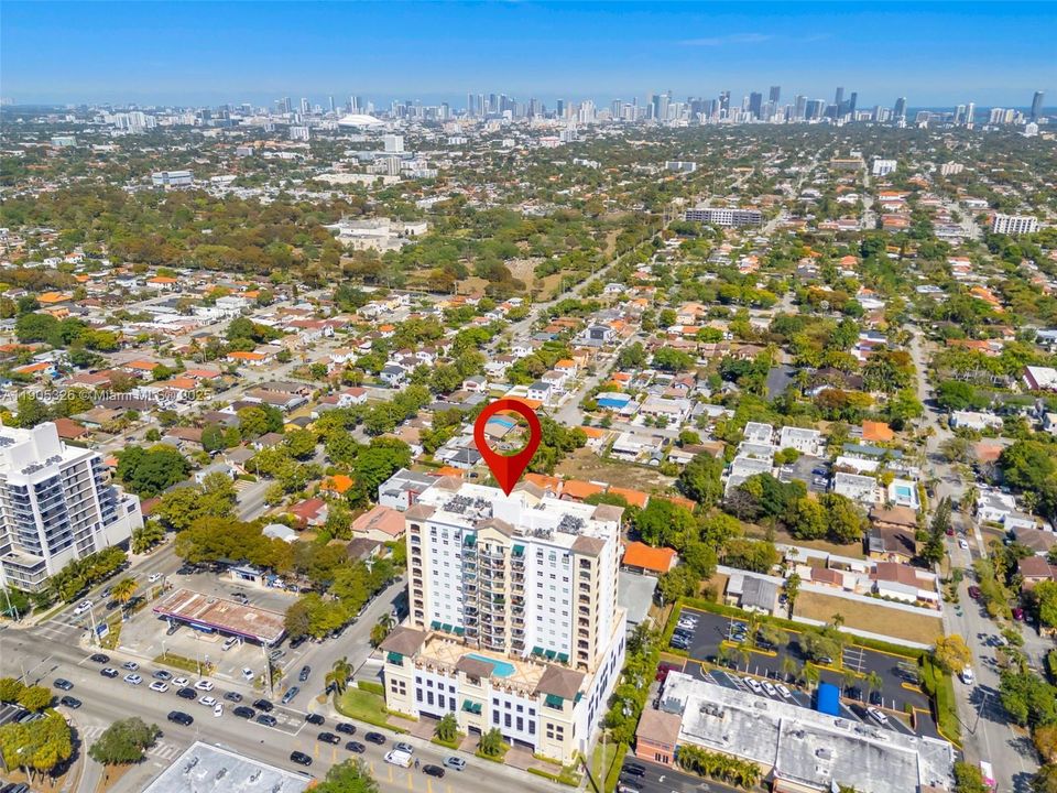 合同活跃: $544,900 (2 贝兹, 2 浴室, 1018 平方英尺)