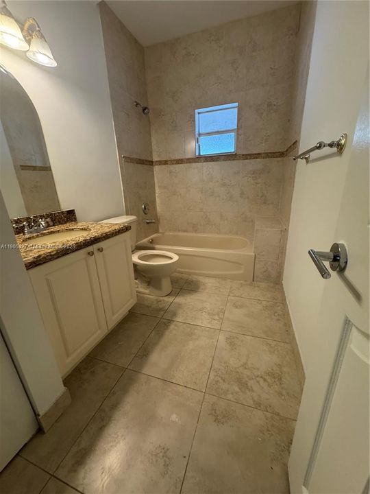 Recently Rented: $4,000 (4 beds, 3 baths, 1890 Square Feet)