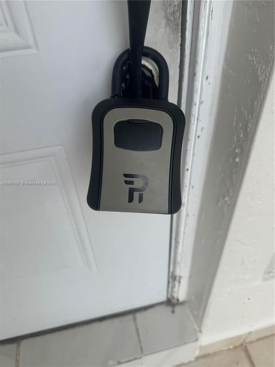 Recently Rented: $4,000 (4 beds, 3 baths, 1890 Square Feet)