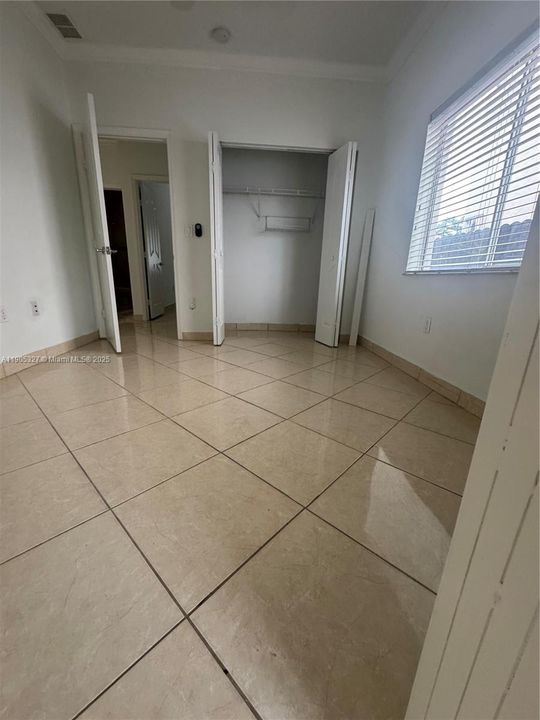 Recently Rented: $4,000 (4 beds, 3 baths, 1890 Square Feet)