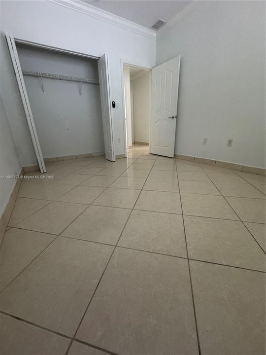 Recently Rented: $4,000 (4 beds, 3 baths, 1890 Square Feet)