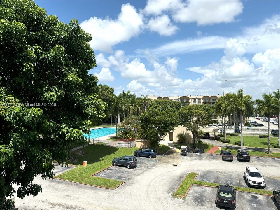 Recently Rented: $1,800 (1 beds, 1 baths, 690 Square Feet)