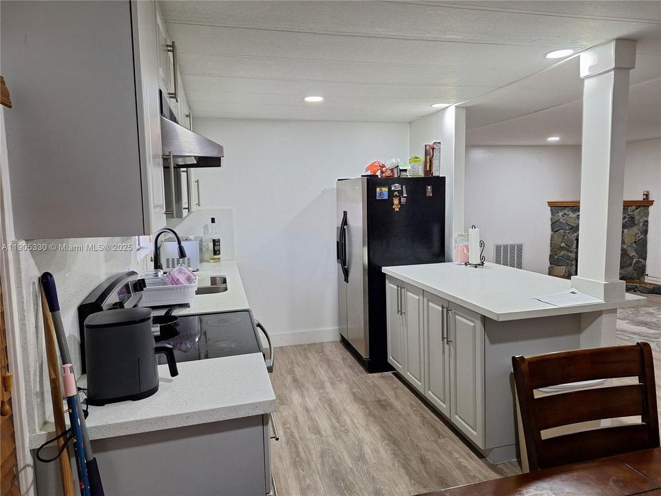 For Sale: $290,000 (3 beds, 2 baths, 1188 Square Feet)