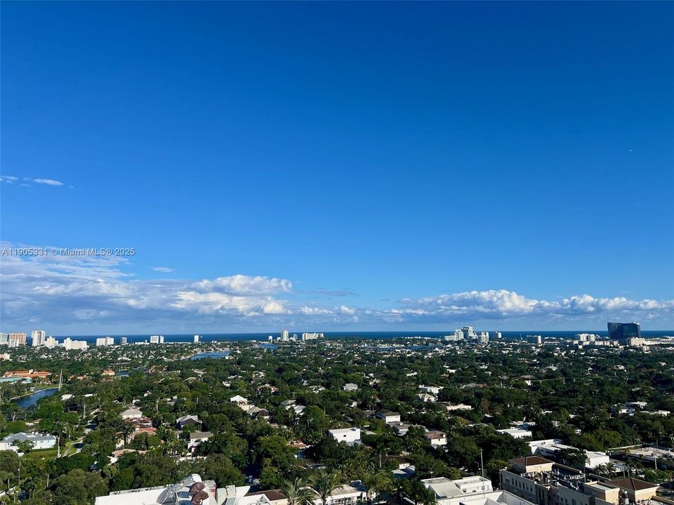 Active With Contract: $2,800 (1 beds, 1 baths, 801 Square Feet)