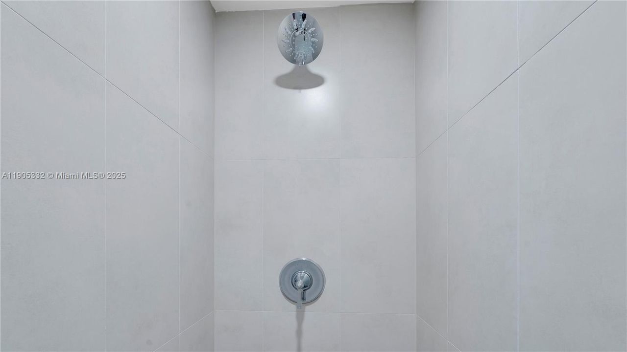 出租: $8,020 (3 贝兹, 3 浴室, 2022 平方英尺)