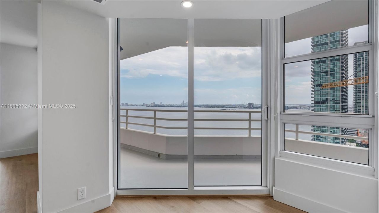 出租: $8,020 (3 贝兹, 3 浴室, 2022 平方英尺)