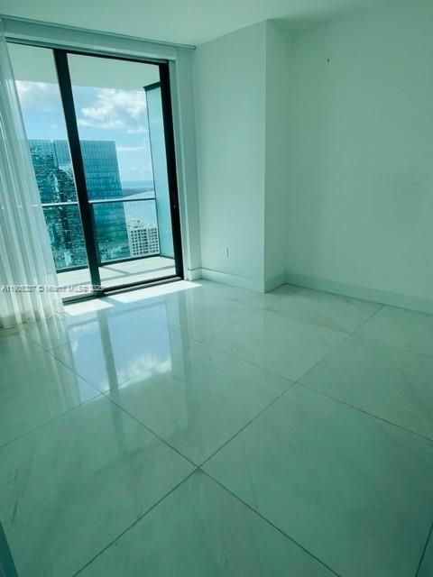 Recently Rented: $6,500 (2 beds, 2 baths, 1279 Square Feet)