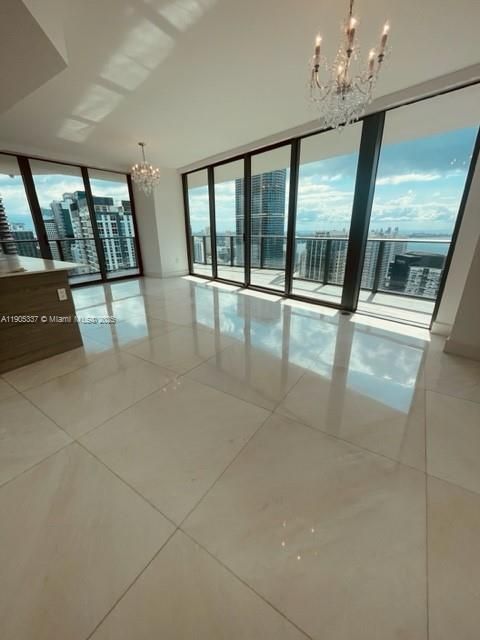 Recently Rented: $6,500 (2 beds, 2 baths, 1279 Square Feet)