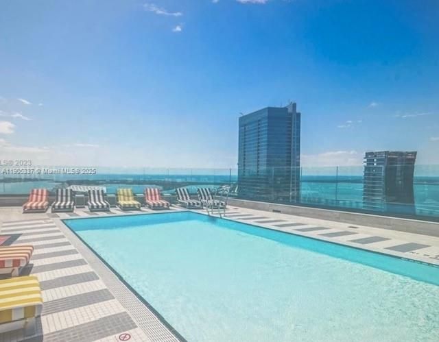 Recently Rented: $6,500 (2 beds, 2 baths, 1279 Square Feet)