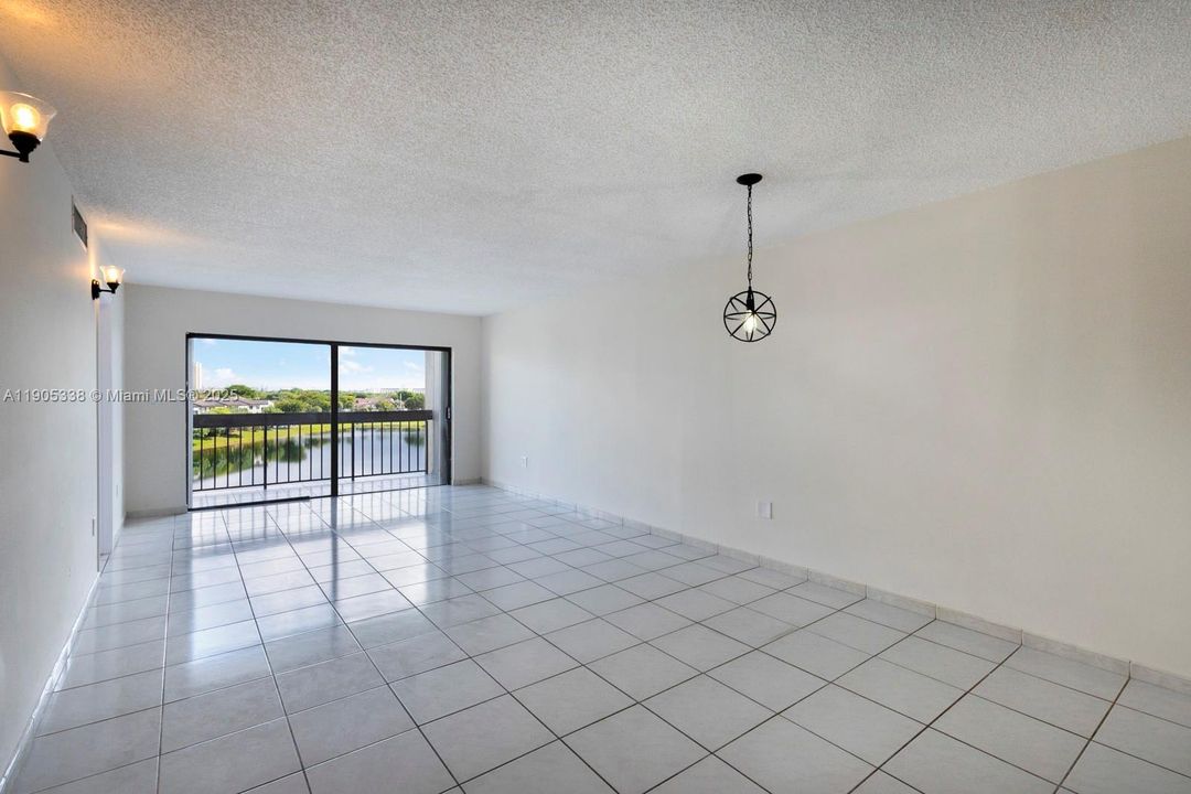 Recently Rented: $2,500 (2 beds, 2 baths, 1064 Square Feet)