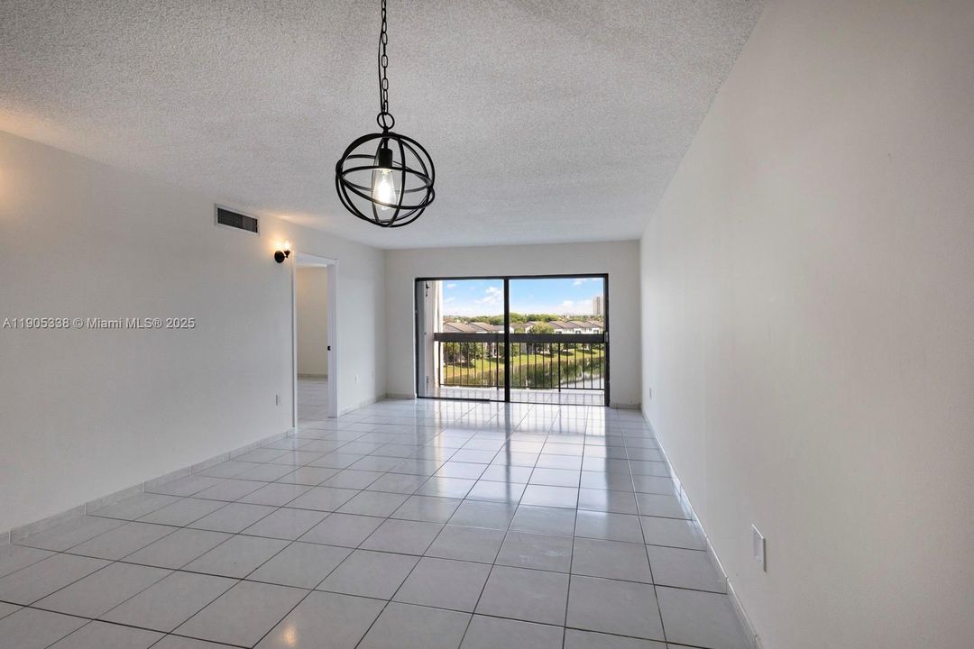 Recently Rented: $2,500 (2 beds, 2 baths, 1064 Square Feet)