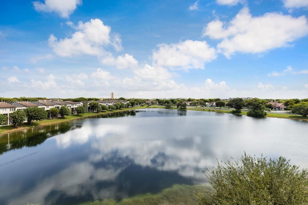 Recently Rented: $2,500 (2 beds, 2 baths, 1064 Square Feet)