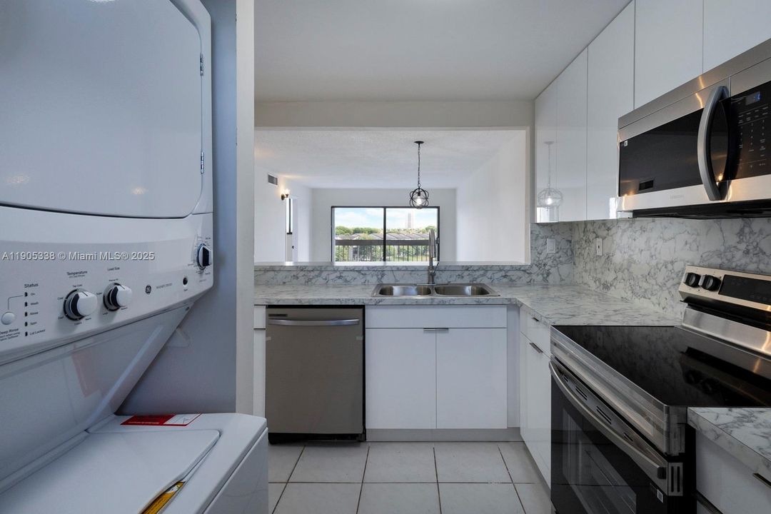 Recently Rented: $2,500 (2 beds, 2 baths, 1064 Square Feet)