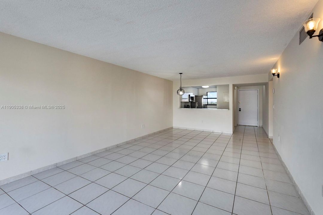 Recently Rented: $2,500 (2 beds, 2 baths, 1064 Square Feet)