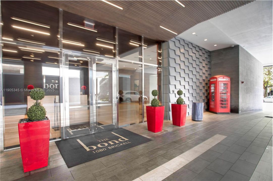 出租: $8,750 (3 贝兹, 3 浴室, 1593 平方英尺)