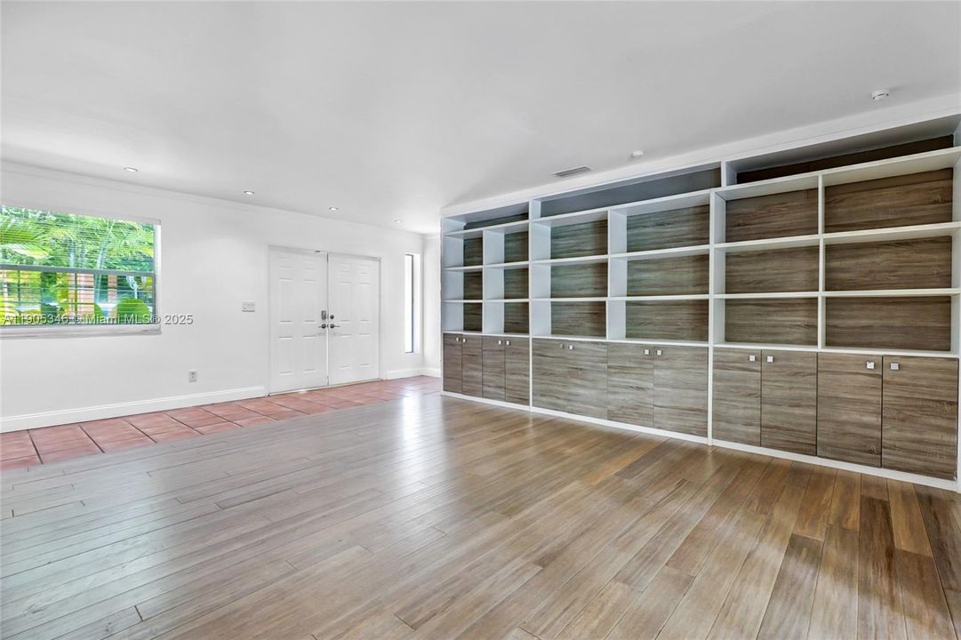 For Sale: $1,675,000 (4 beds, 3 baths, 2988 Square Feet)