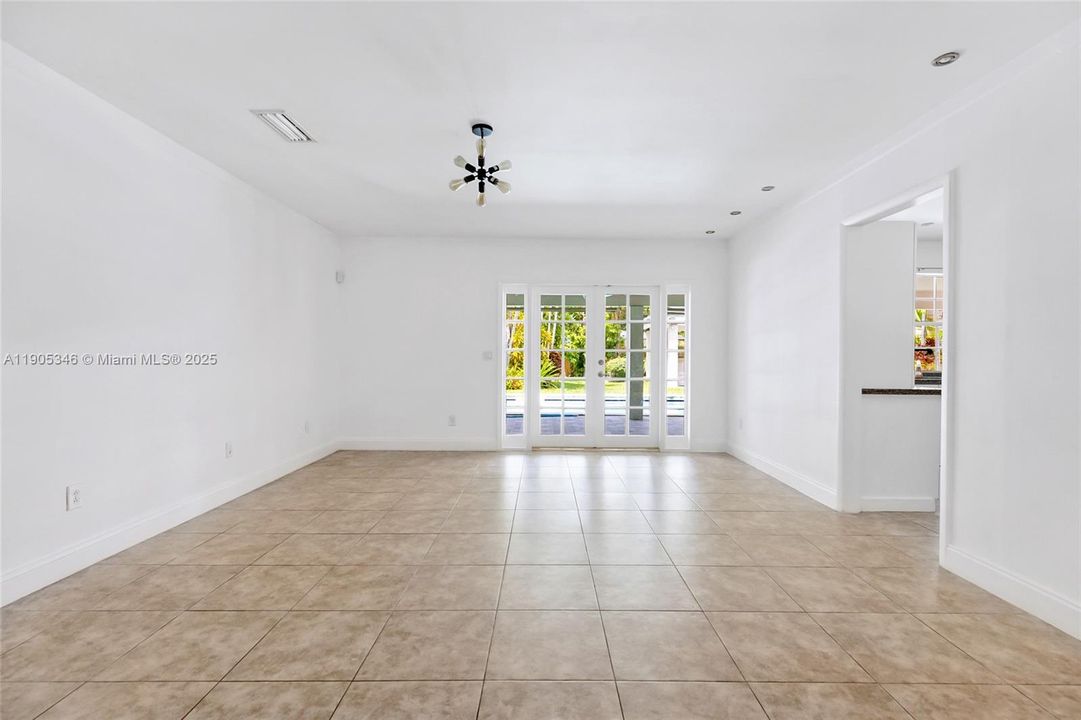 For Sale: $1,675,000 (4 beds, 3 baths, 2988 Square Feet)