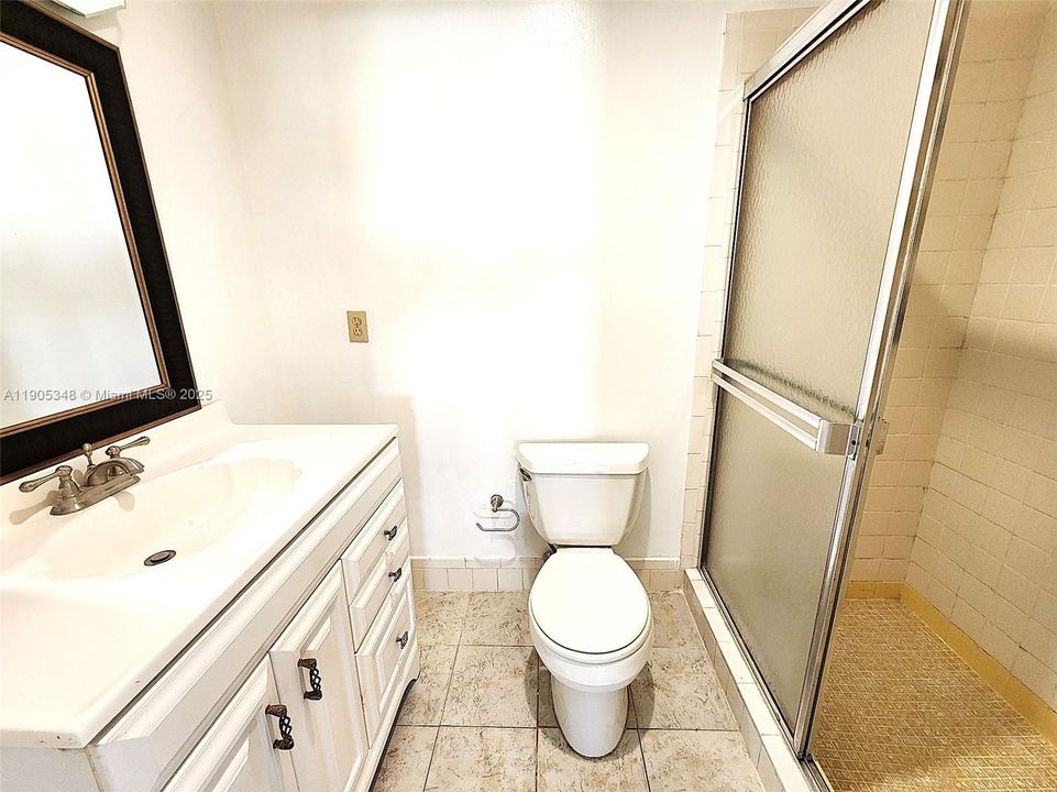 For Sale: $190,000 (2 beds, 2 baths, 1186 Square Feet)