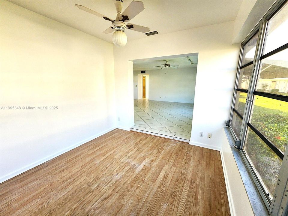 For Sale: $190,000 (2 beds, 2 baths, 1186 Square Feet)