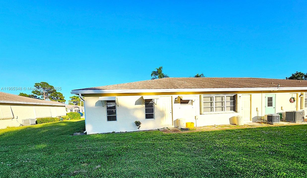 For Sale: $190,000 (2 beds, 2 baths, 1186 Square Feet)