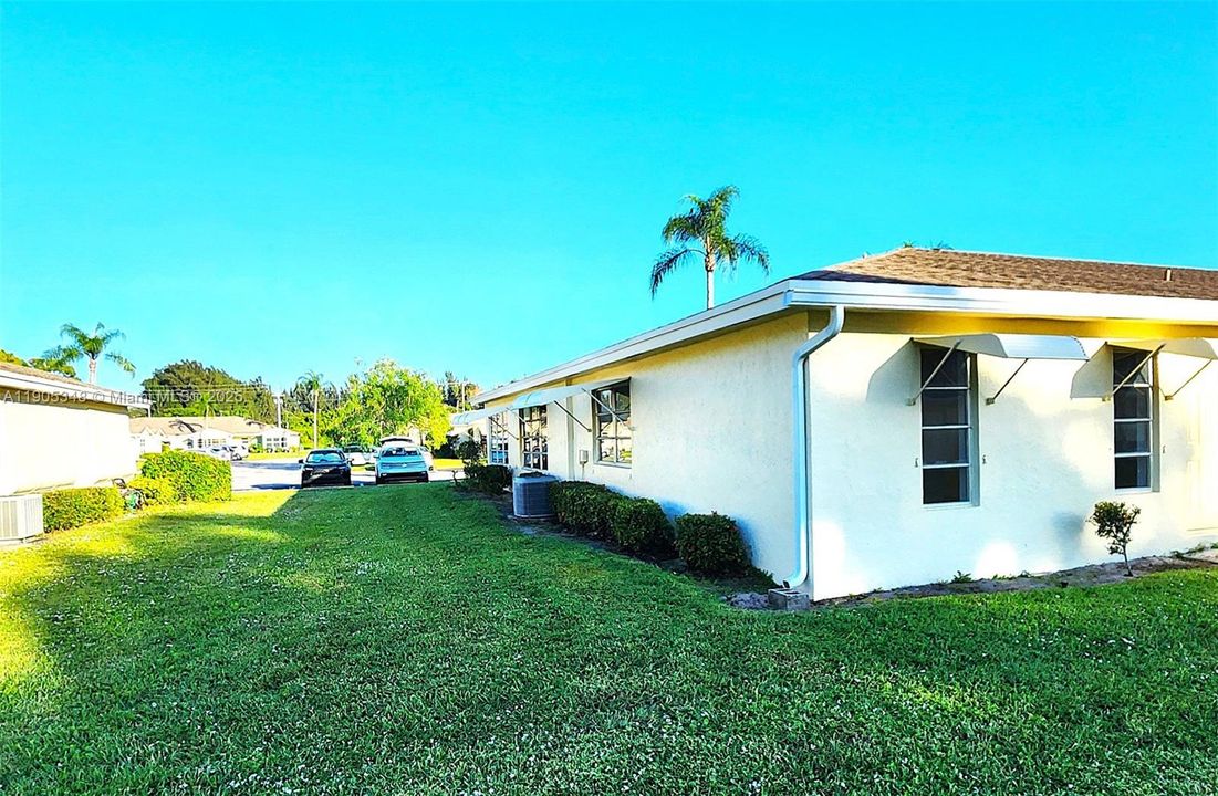 For Sale: $190,000 (2 beds, 2 baths, 1186 Square Feet)