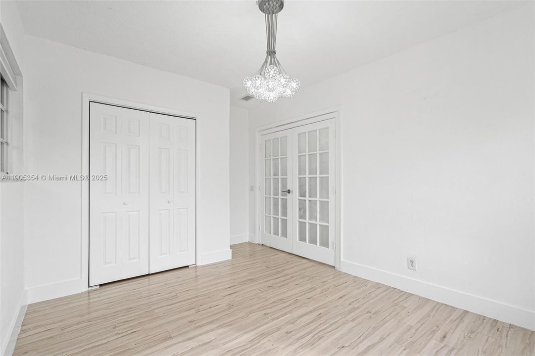 Recently Rented: $4,250 (4 beds, 2 baths, 2203 Square Feet)