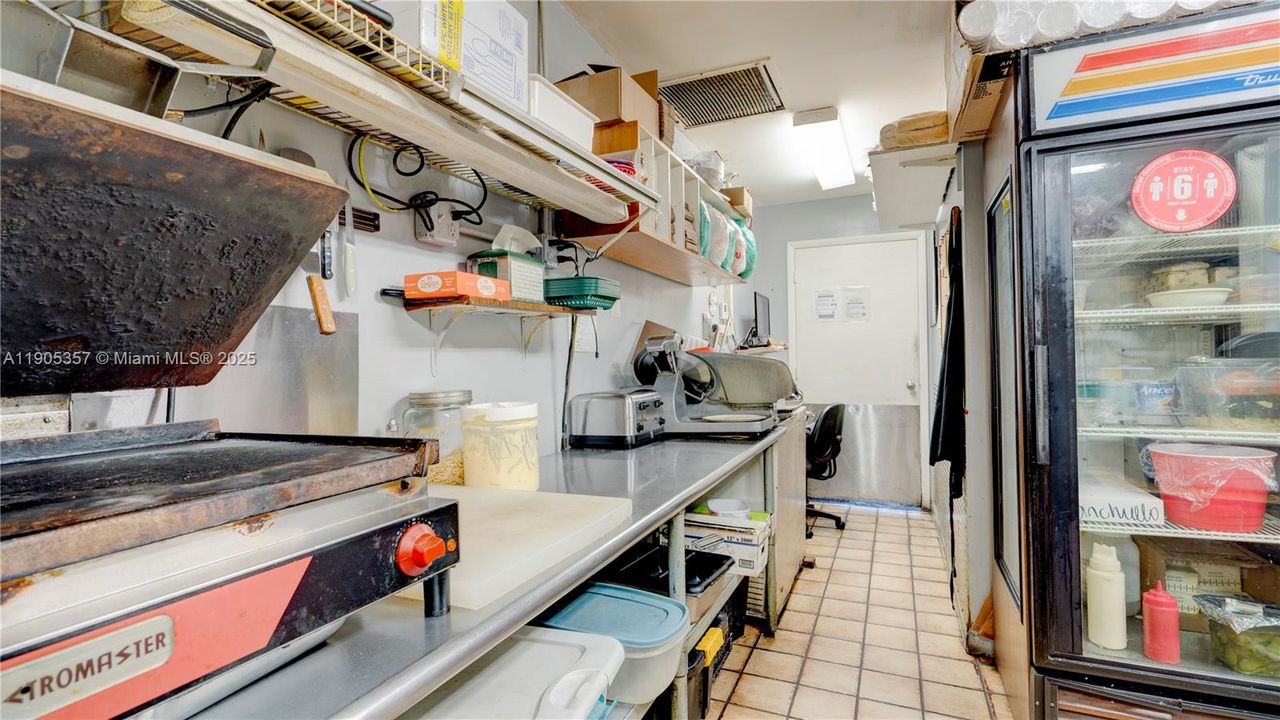 出租: $28 (0 贝兹, 0 浴室, 0 平方英尺)