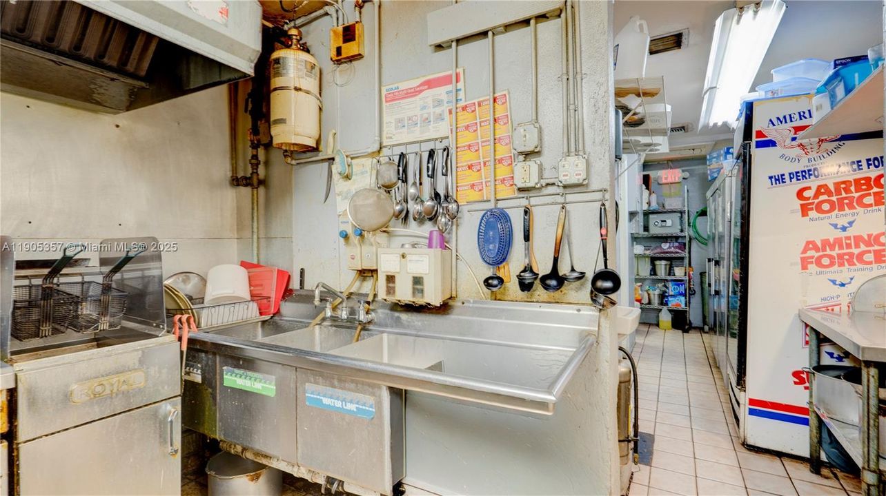 出租: $28 (0 贝兹, 0 浴室, 0 平方英尺)